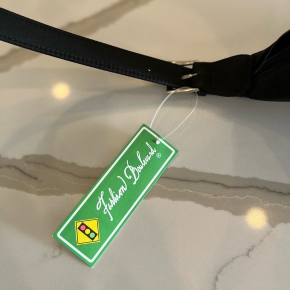 NWT Embroidered Horse & Horseshoe Nylon Bag. - Picture 4 of 5